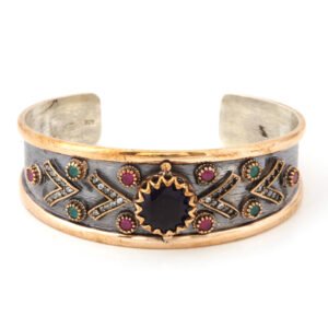 Brazalete Estilo Antiguo con Piedras y Circonitas